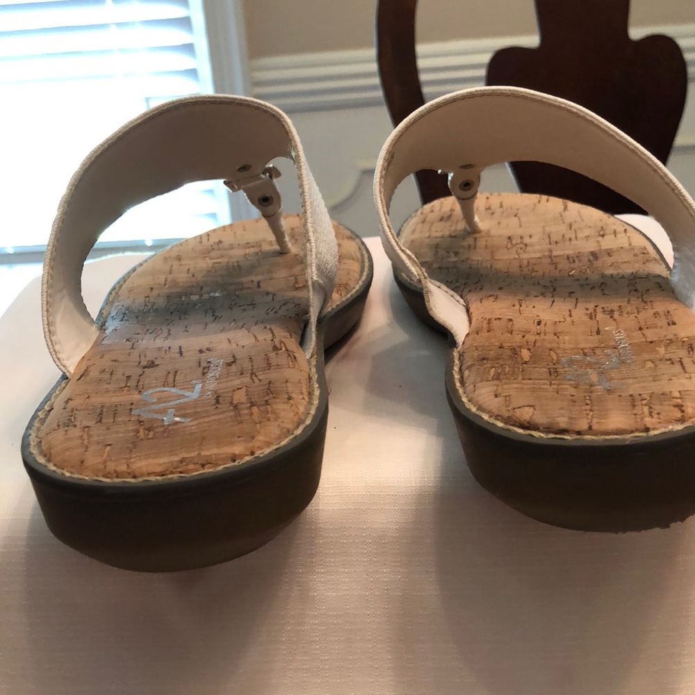 Sandals - Picture 2 of 4